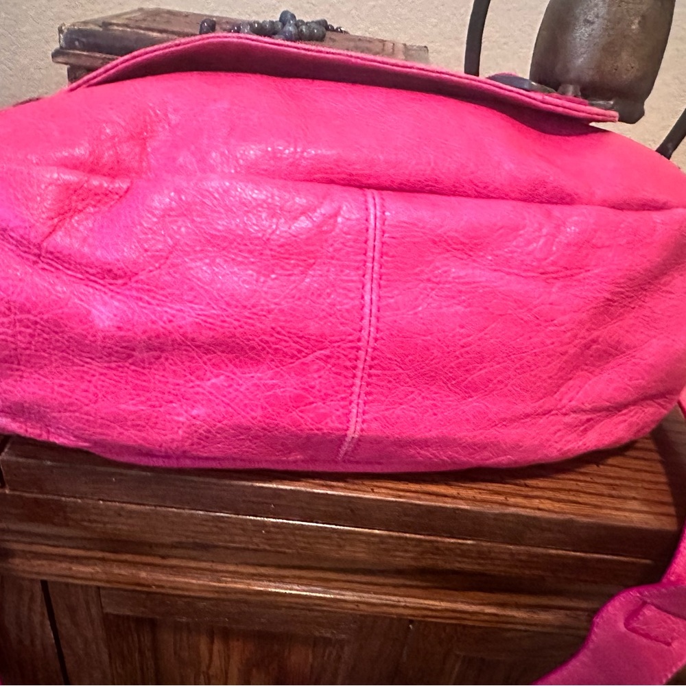 Balenciaga Hot Pink Leather Crossbody Bag - Picture 3 of 7